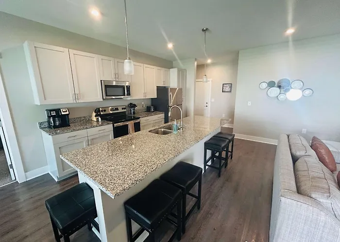 Spacious Wyoming Mi Getaway- Minutes To Gr
